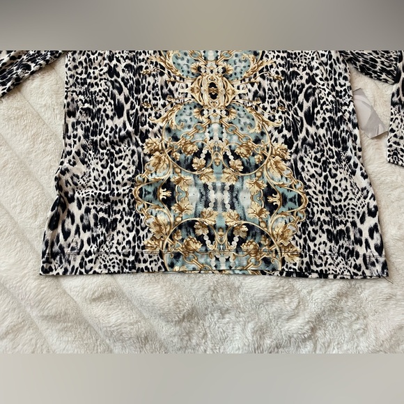 Chico’s Top. - Picture 3 of 6